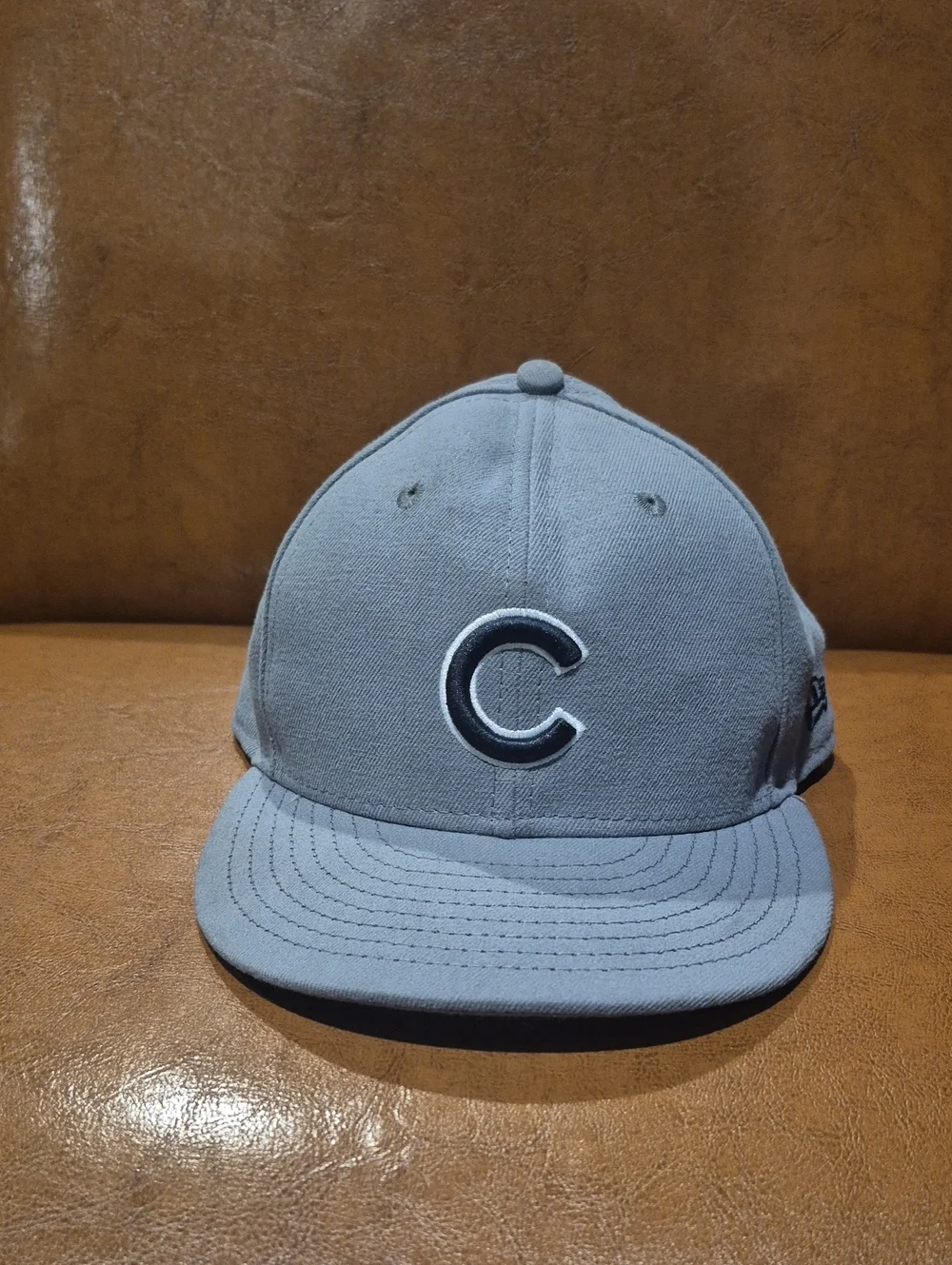 Chicago CUBS NEW ERA Gray Baseball Cap with 'C' Logo